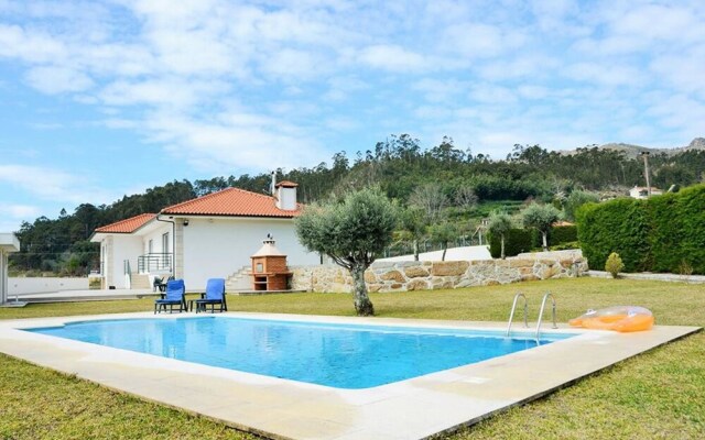 Villa With 3 Bedrooms in Marco de Canaveses, With Wonderful Mountain V