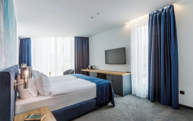 Blue Star Luxury Hotel