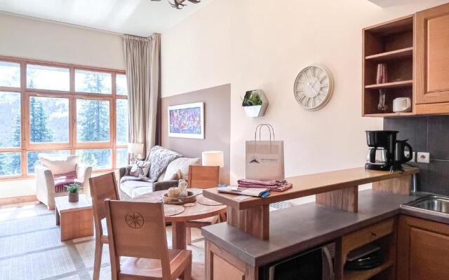 Bright, spacious South-facing 1-bedroom apartment