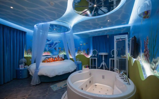 Love Of Swan Theme Hotel