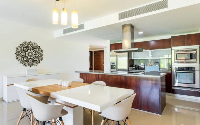 Casa SueÃ±o 2 Bedroom Condo by RedAwning