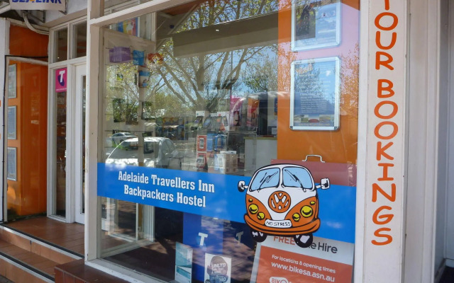 Adelaide Travellers Inn - Hostel