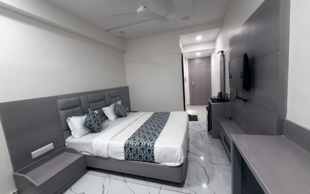 The 7 Eleven Hotel