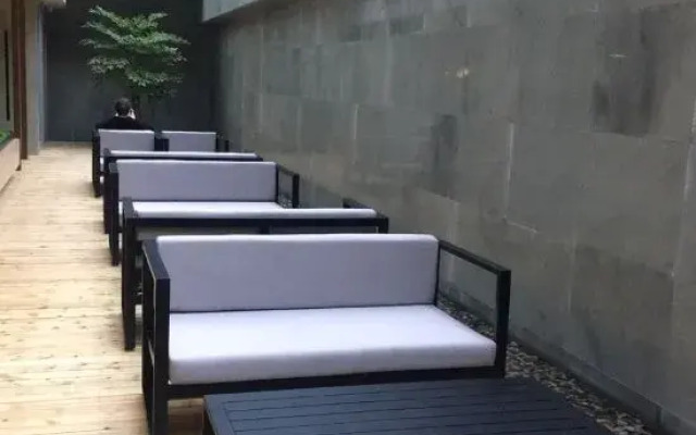 Boyue Hotel