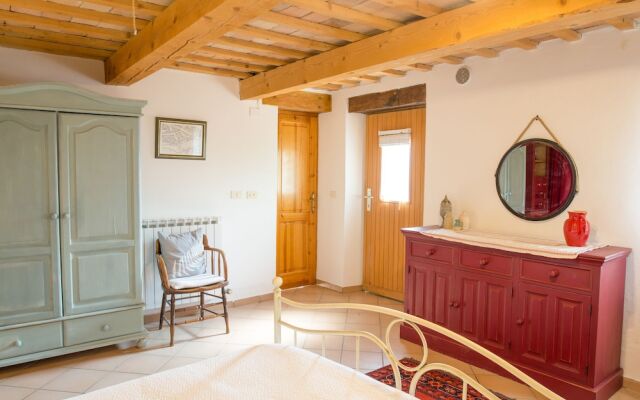 Home set in Olive Grove With Stunning Views