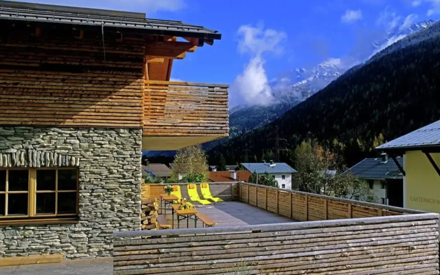 Posh Mansion in Sankt with 2 Saunas, Whirlpool, Hot Tub