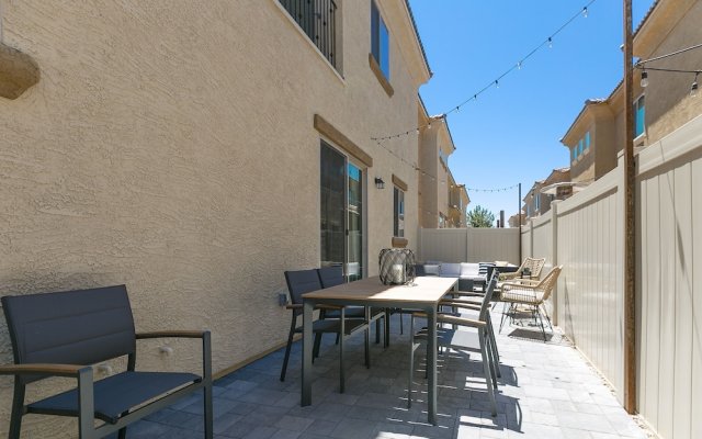 Mesa Palms Ferro 4 Bedroom Townhouse by RedAwning