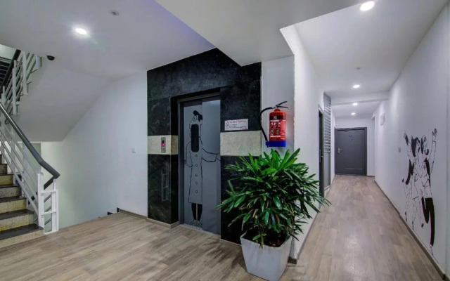 OYO Townhouse 047 Kanakpura Road