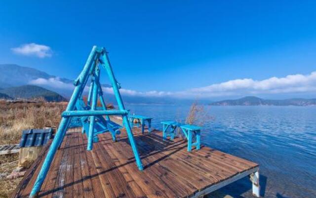 Lugu Lake Qingfengyang Resort Hotel