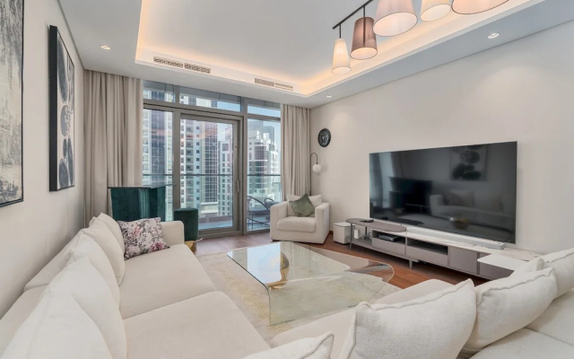 Luxurious 2B With Burj Views in Business Bay