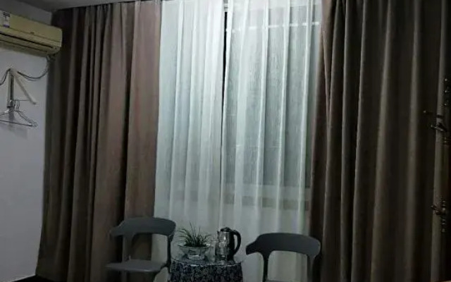 Julong Hotel