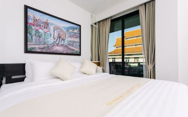 The Experience Walking Street Chiang Mai