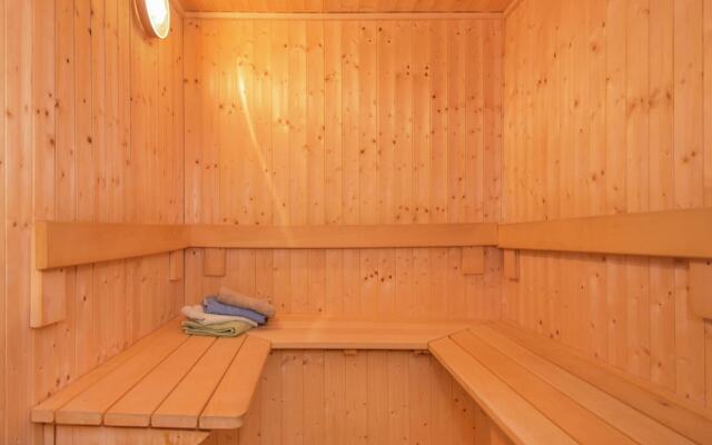 Cosy, Charateristic Chalet Near the Petit Châtel Lifts