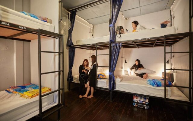 Meet Up Hostel Bangkok
