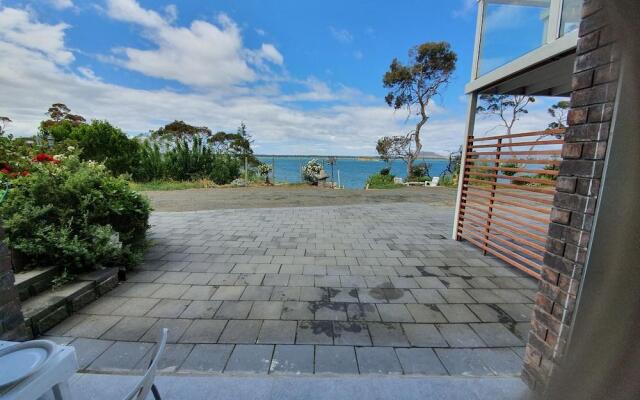 Applebay Guest House