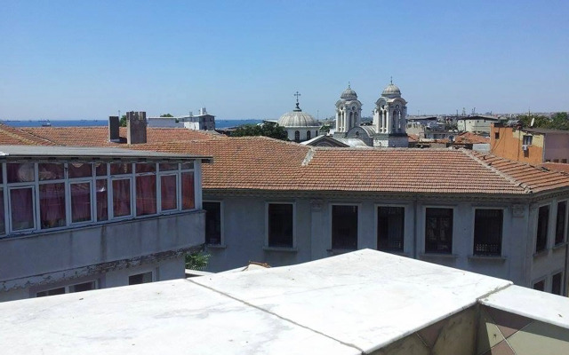 Grand Mark Hotel