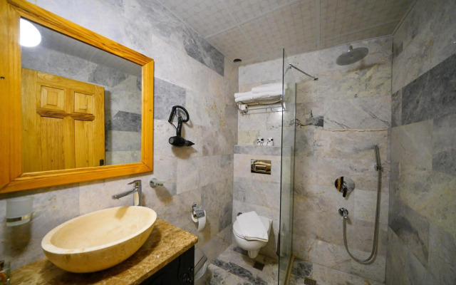 Cave Hotel Saksagan