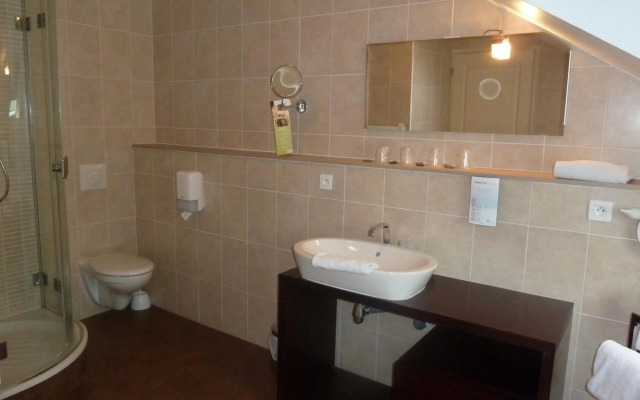 Campanile Le Mans Est