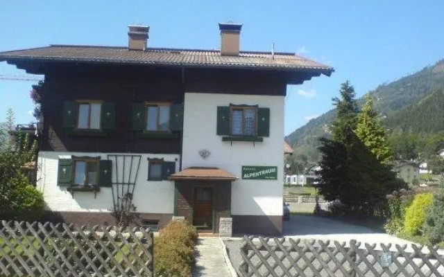Pension Alpentraum