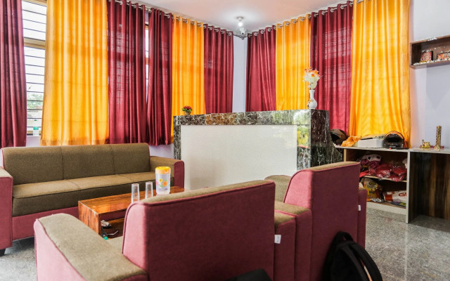 Oyo 43512 Bijaya Palace