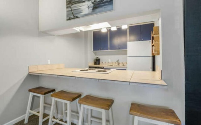 Skylandia Escape by Tahoe Mountain Properties