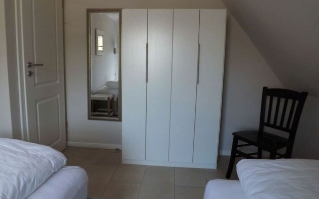 "luv With Shed" in House Smaswai 10