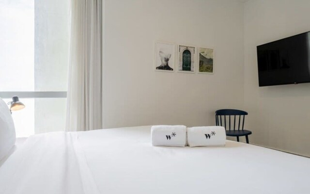 w Stunning 2BR With Terrace in YOO