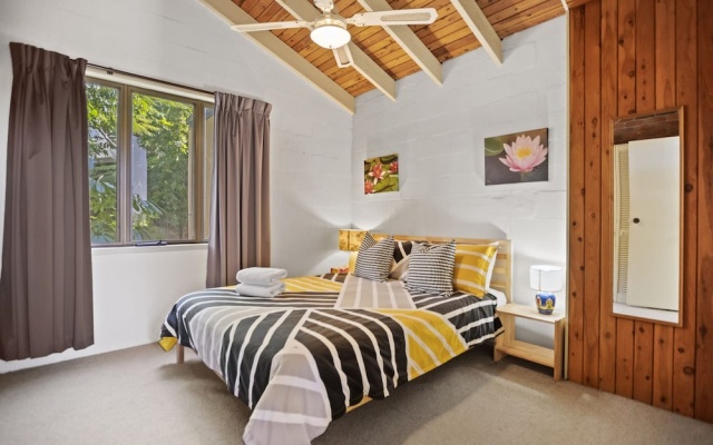 5 Minute Walk to Hastings Street - Unit 9 Descola 6 Noosa Drive – Guest Rooms – Noosa Heads