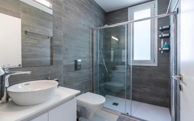 Sunflower 1-Bedroom Apartment in Larnaca