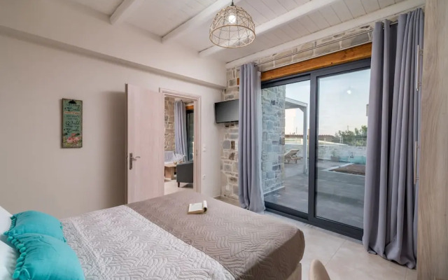Elmara Luxury Villa 3 - Next to the Beach