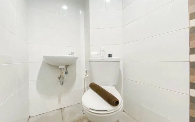 Homey And Cozy Studio Apartment At The Alton