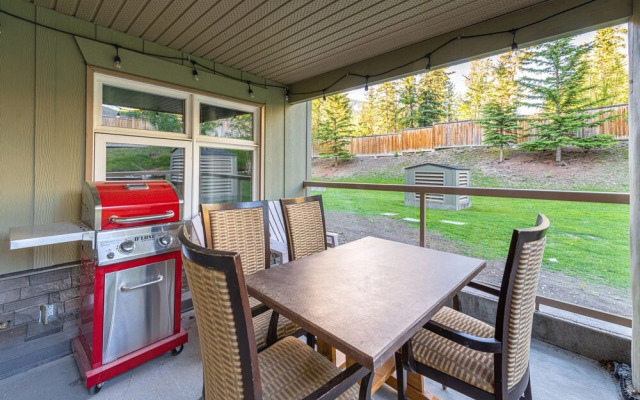 One Bedroom Suite with BBQ & huge Patio