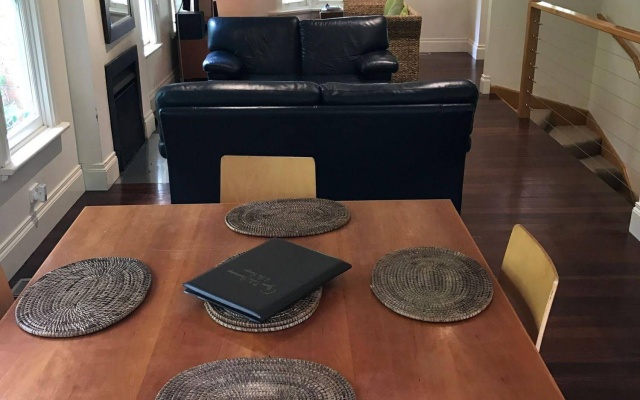 Lochiel Luxury Accommodation – Guest Rooms – Melbourne