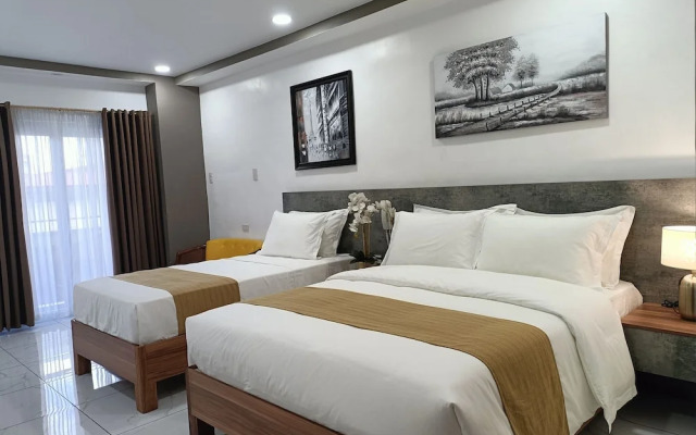 Rosh Hotel
