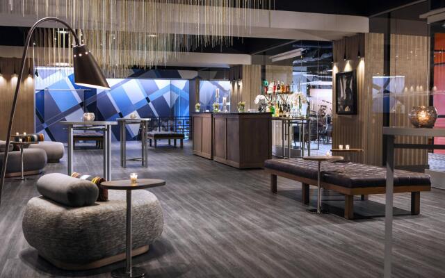 Renaissance Reno Downtown Hotel & Spa