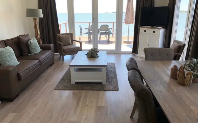 Modern Chalet on the Water of the Markermeer