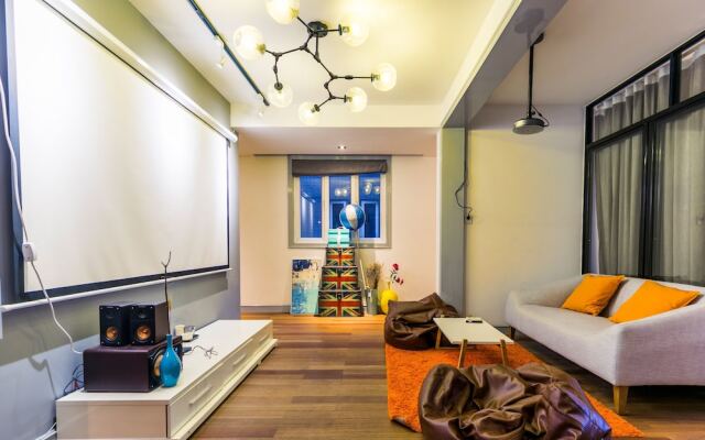 N2haus People Squre 4 bedrooms