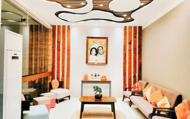 Cres Ebo Mansion Hotel and Bistro