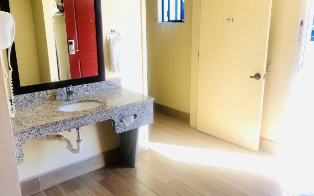 Harbor House Inn Morro Bay