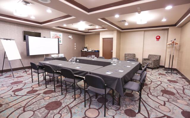 Holiday Inn Express And Suites - Vernon by IHG