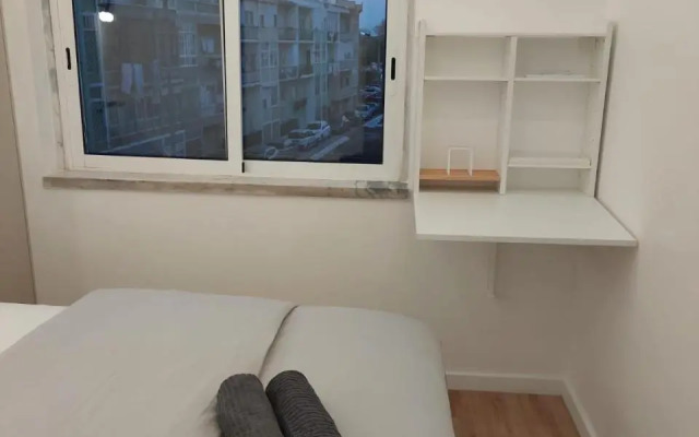 Lisbon South Bay Rooms #1