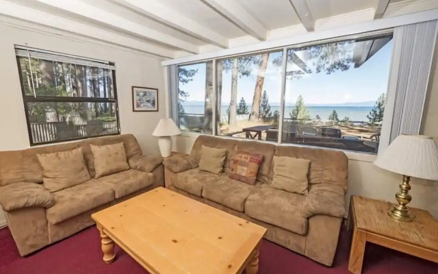 3195 Pasadena Avenue 6 Bedroom Home by RedAwning