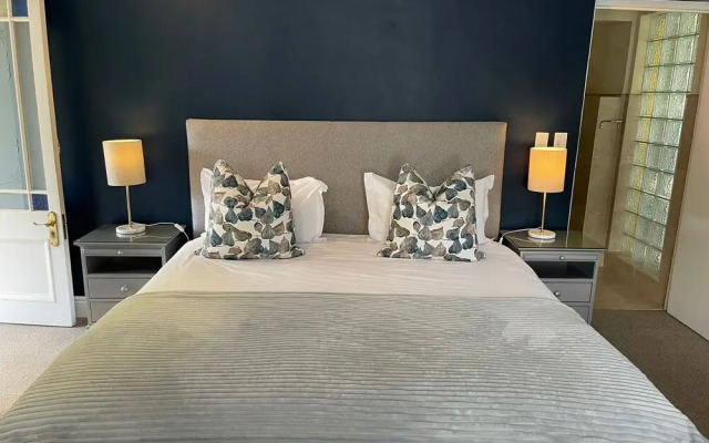 Plumwood Boutique Hotel