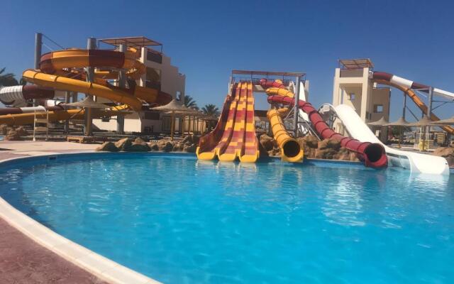 LuxApartment 3BHK At Nubia Aqua Beach Resort