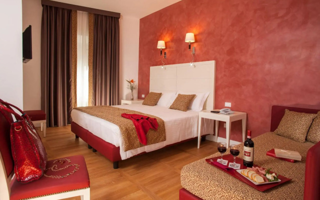 Floris Hotel