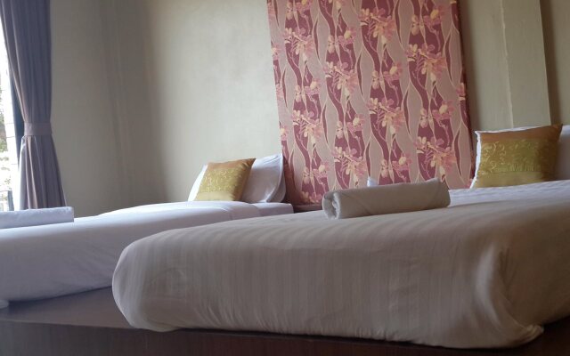 Nontnatee Homestay