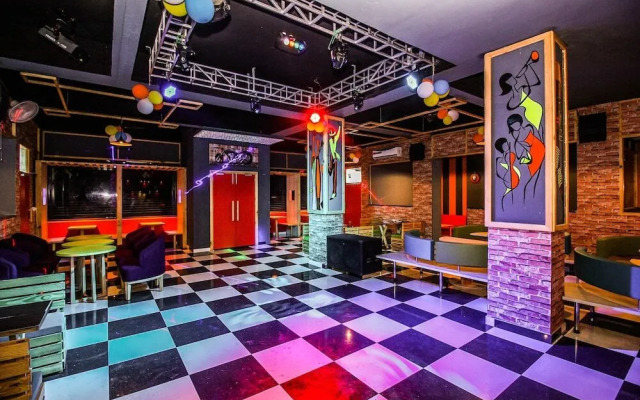 Urban Ville by OYO Rooms