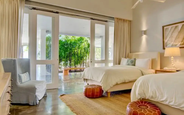 Breathtaking Ocean-view Home w Pool Modern Design