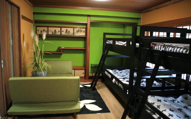 Maru House - Hostel