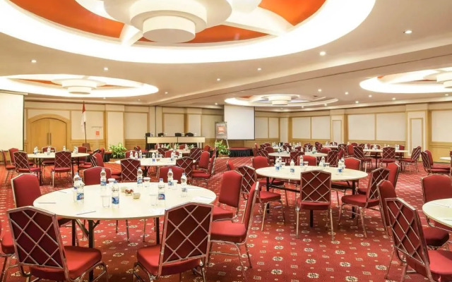 Ibis Mangga Dua & Apartments